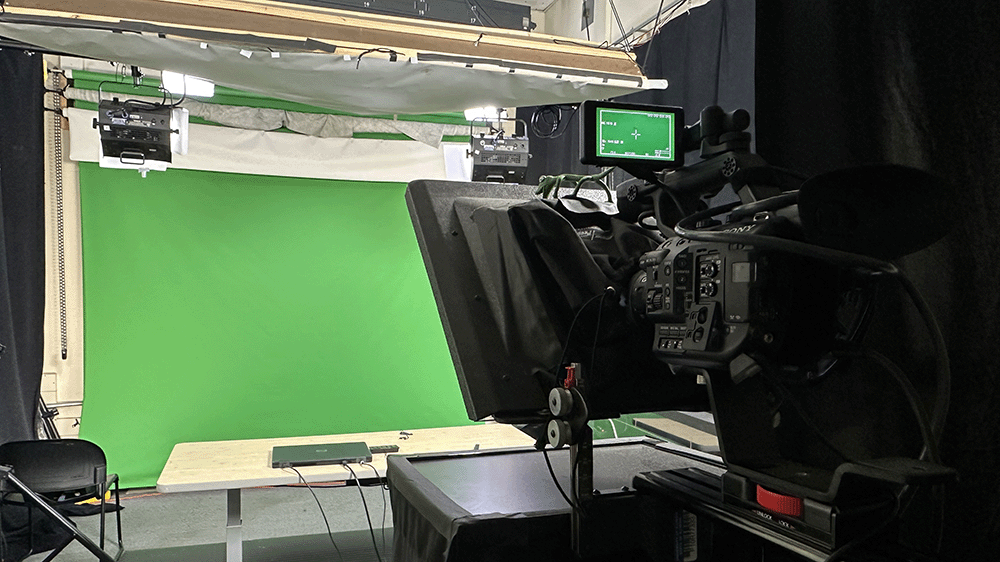 lightboard with green screen