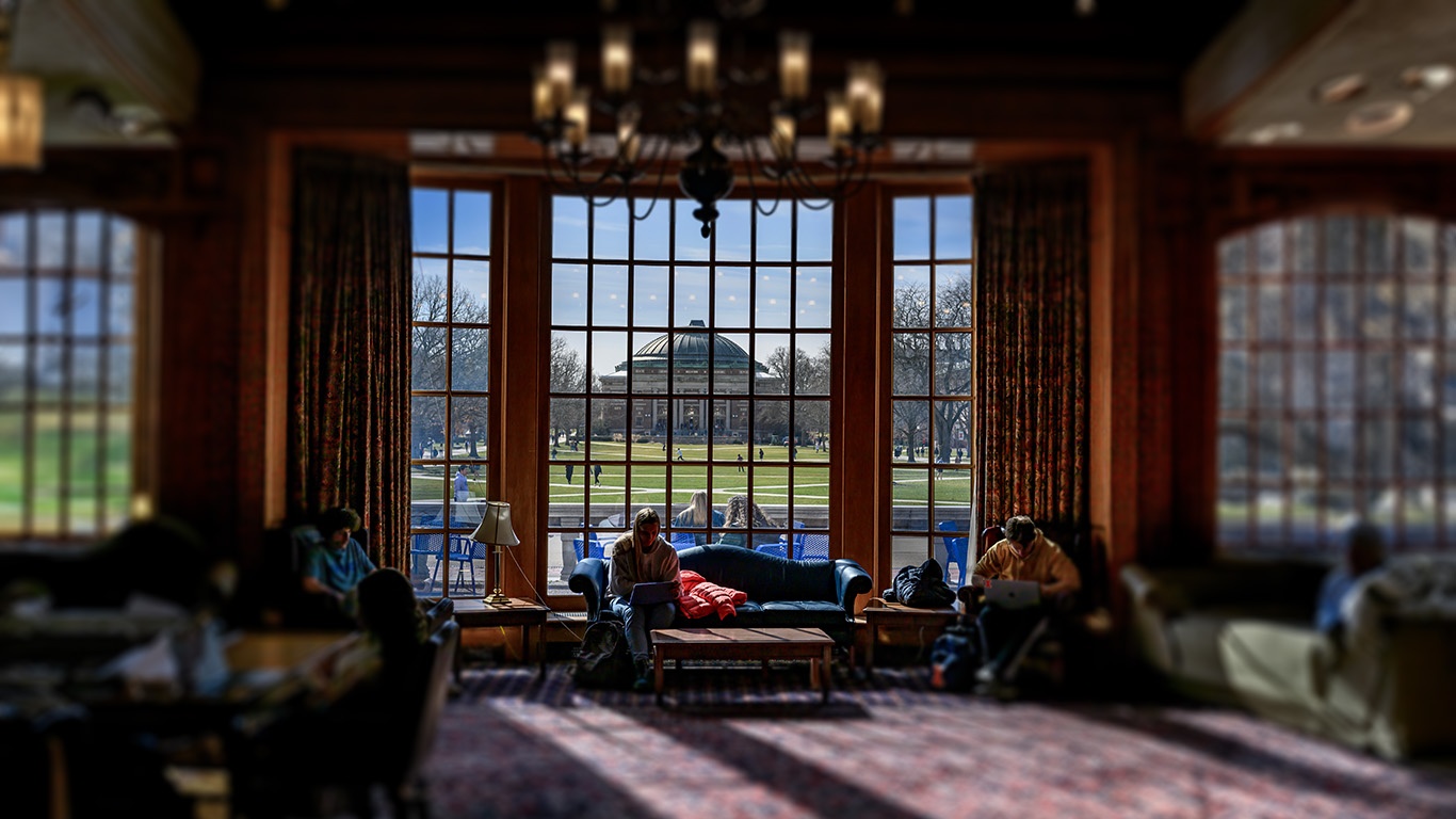 Quad facing lounge with students studying